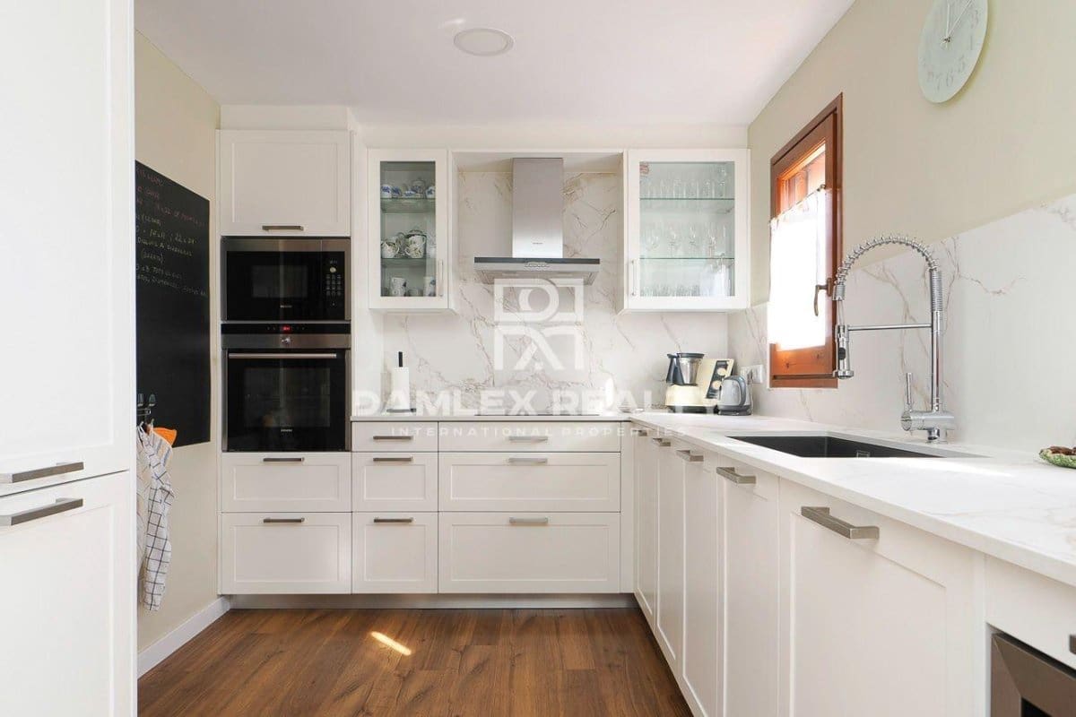 5 chambre Villa/Maison à vendre à Lloret de Mar avec piscine garage - 695 000 € (Ref: 7192539)