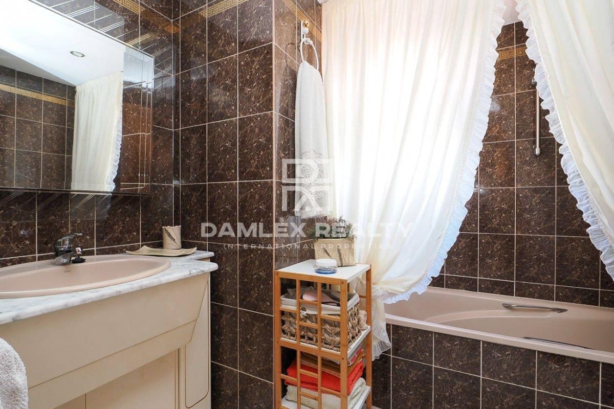 5 chambre Villa/Maison à vendre à Lloret de Mar avec piscine garage - 695 000 € (Ref: 7192539)