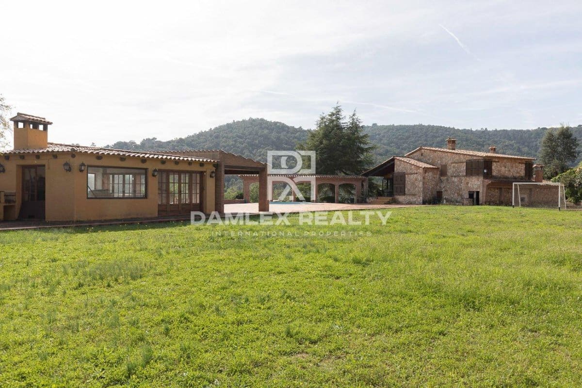 4 bedroom Villa for sale in Santa Cristina d'Aro with pool - € 800,000 (Ref: 7192541)