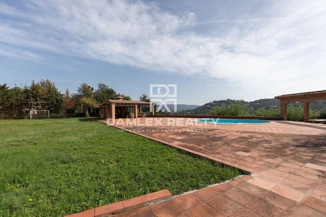4 bedroom Villa for sale in Santa Cristina d'Aro with pool - € 800,000 (Ref: 7192541)