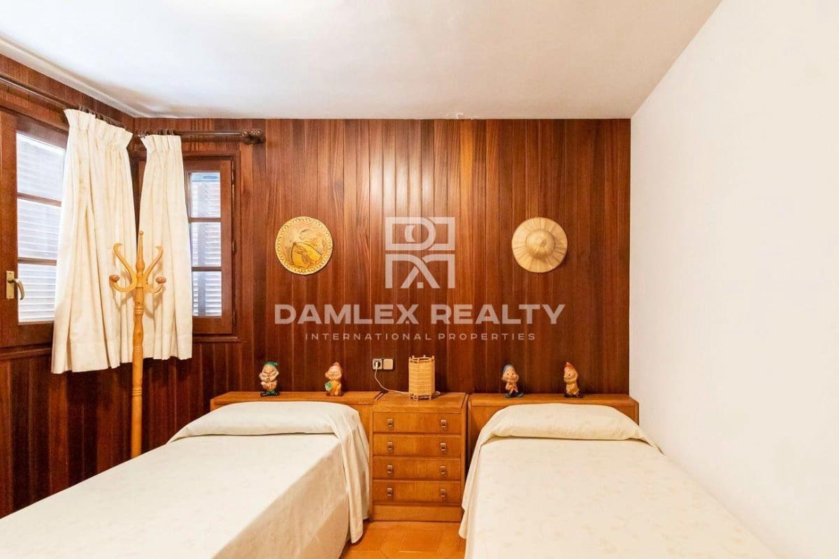 4 bedroom Villa for sale in Santa Cristina d'Aro with pool - € 800,000 (Ref: 7192541)