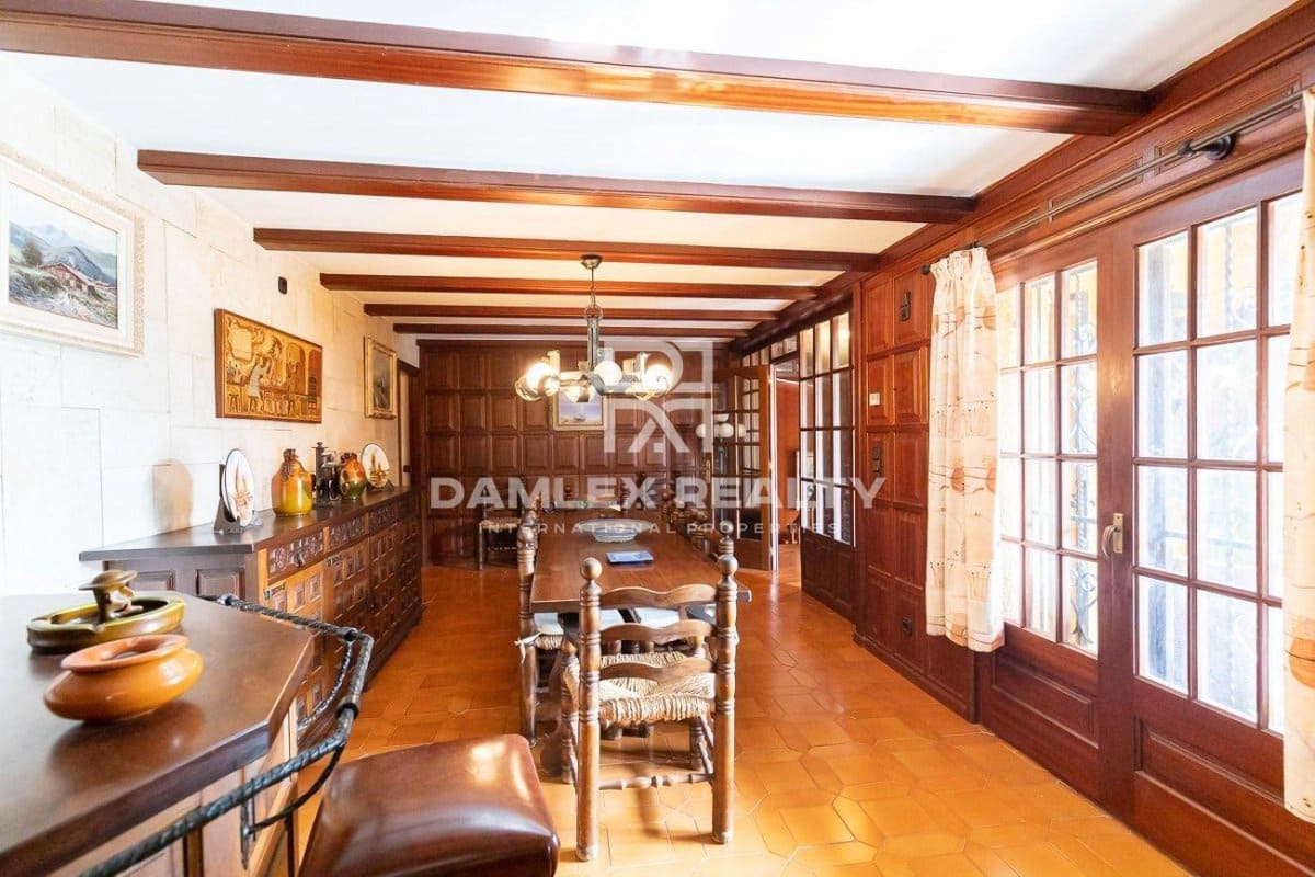 4 bedroom Villa for sale in Santa Cristina d'Aro with pool - € 800,000 (Ref: 7192541)