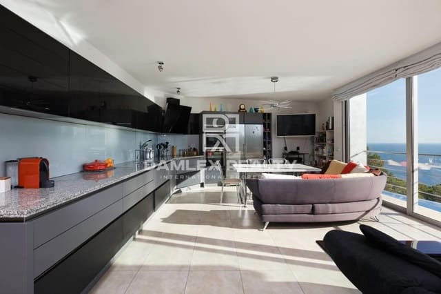 4 bedroom Villa for sale in Tamariu, Palafrugell with pool - € 1,470,000 (Ref: 7267384)