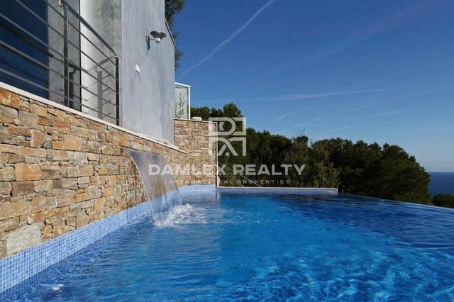 4 bedroom Villa for sale in Tamariu, Palafrugell with pool - € 1,470,000 (Ref: 7267384)