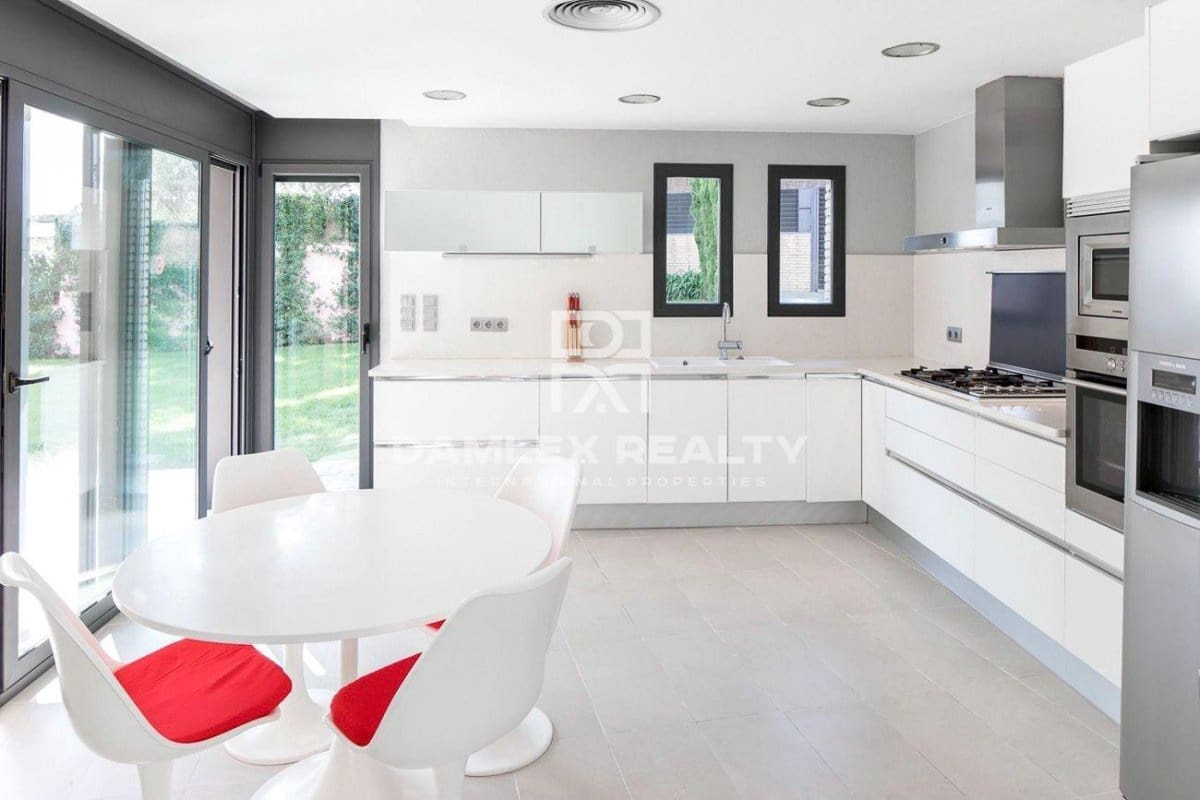 4 slaapkamer Villa te koop in Sant Feliu de Guixols met zwembad - € 2.500.000 (Ref: 7299951)