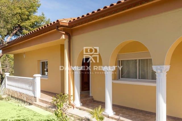 3 bedroom Villa for sale in Platja d'Aro, Castell-Platja d'Aro with pool - € 470,000 (Ref: 7451058)