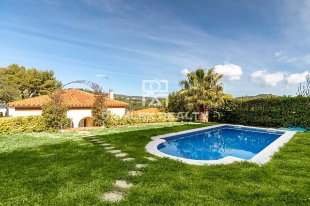 3 bedroom Villa for sale in Platja d'Aro, Castell-Platja d'Aro with pool - € 470,000 (Ref: 7451058)