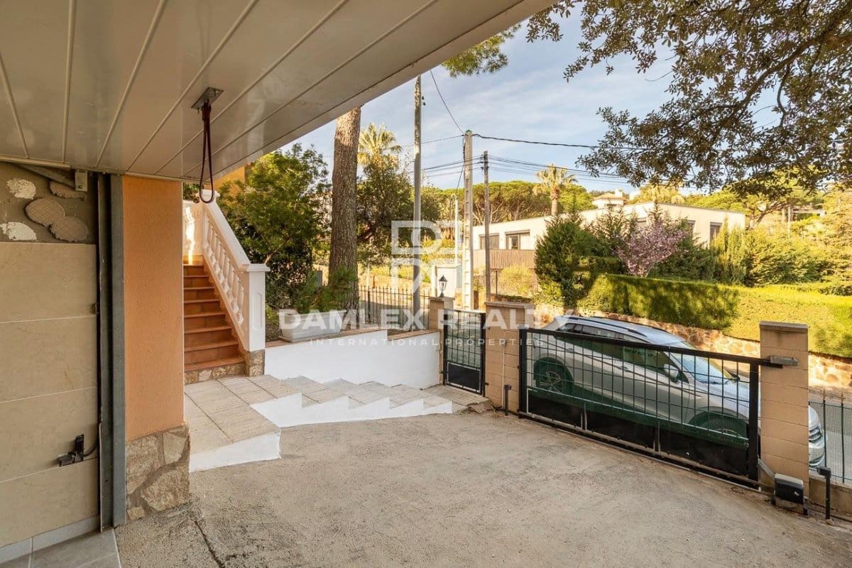 3 bedroom Villa for sale in Platja d'Aro with pool - € 470,000 (Ref: 7451058)