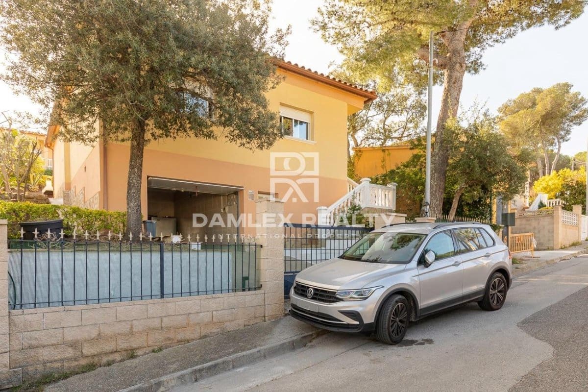 3 bedroom Villa for sale in Platja d'Aro with pool - € 470,000 (Ref: 7451058)