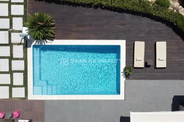 Chalet de 4 habitaciones en Blanes en venta con piscina garaje - 1.600.000 € (Ref: 7463112)