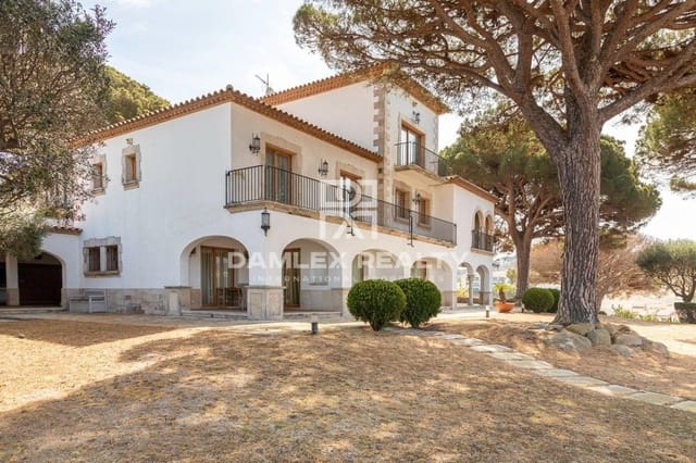 11 bedroom Villa for sale in Sant Feliu de Guíxols with pool - € 7,875,000 (Ref: 7616350)