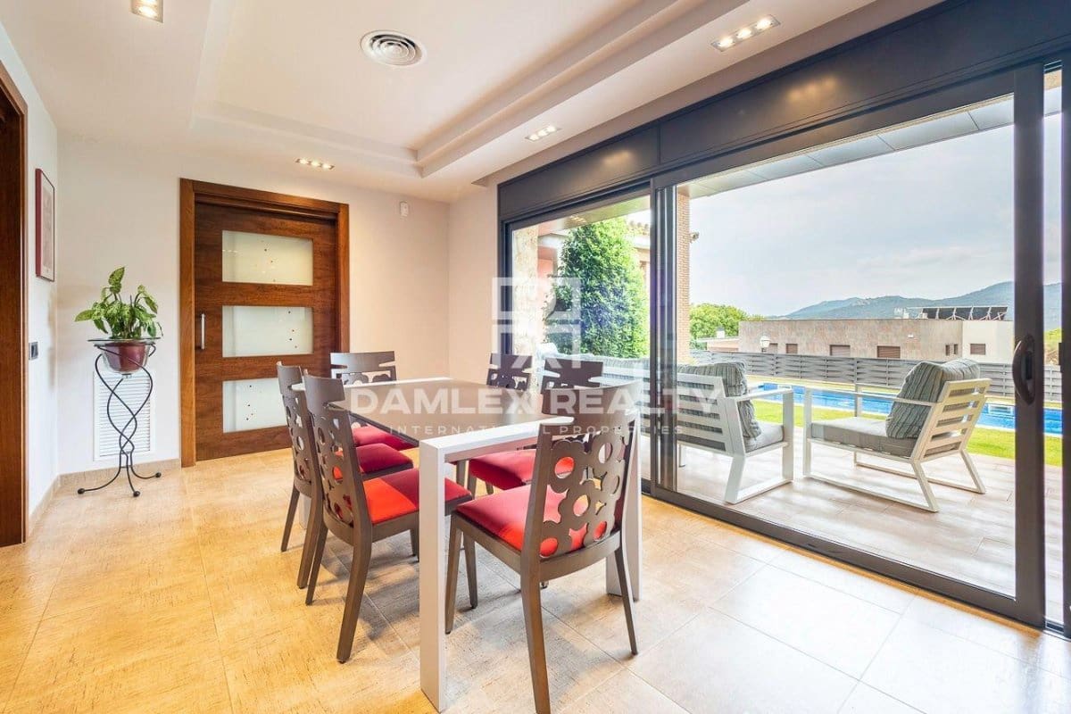 4 slaapkamer Villa te koop in Santa Cristina d'Aro met zwembad - € 2.100.000 (Ref: 7632328)