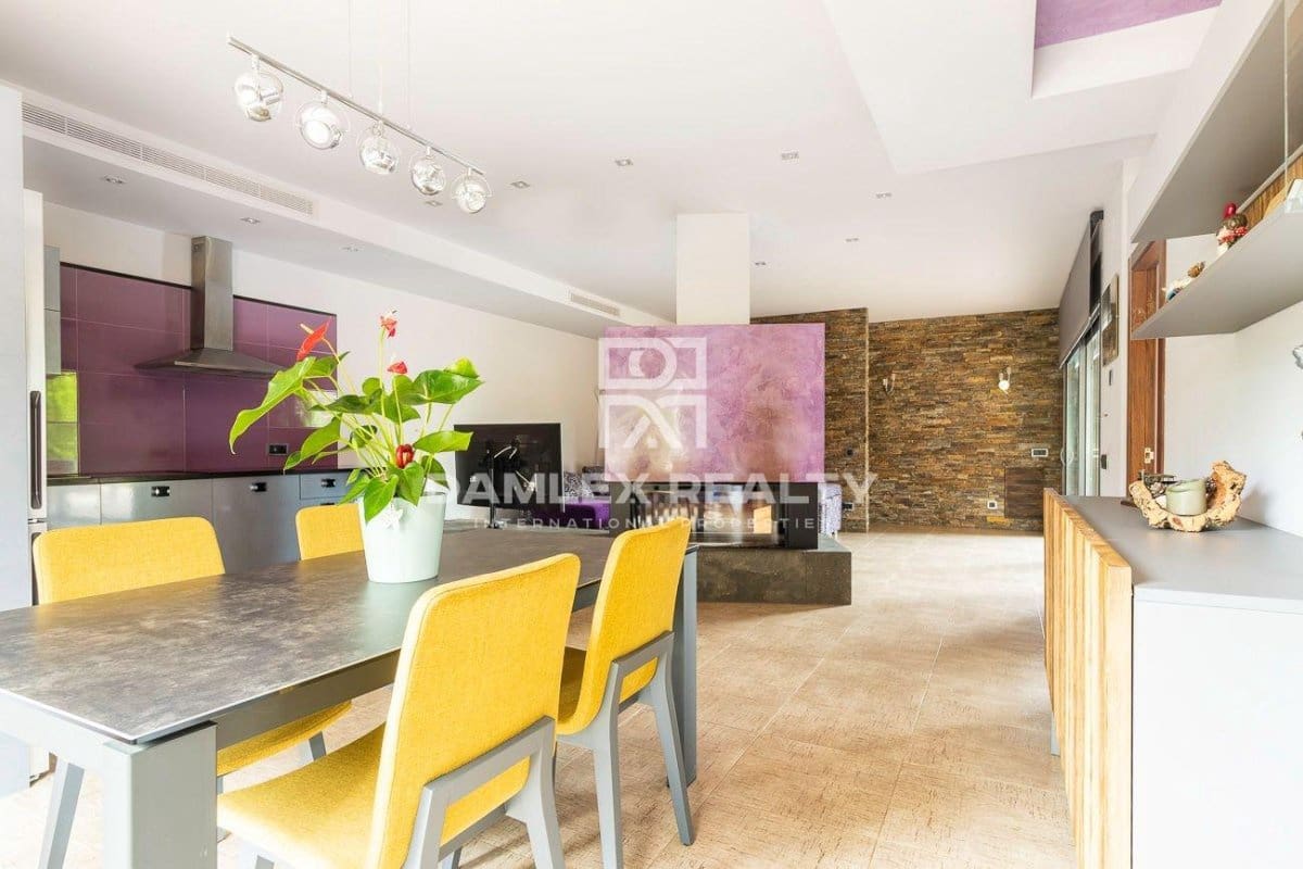 4 slaapkamer Villa te koop in Santa Cristina d'Aro met zwembad - € 2.100.000 (Ref: 7632328)