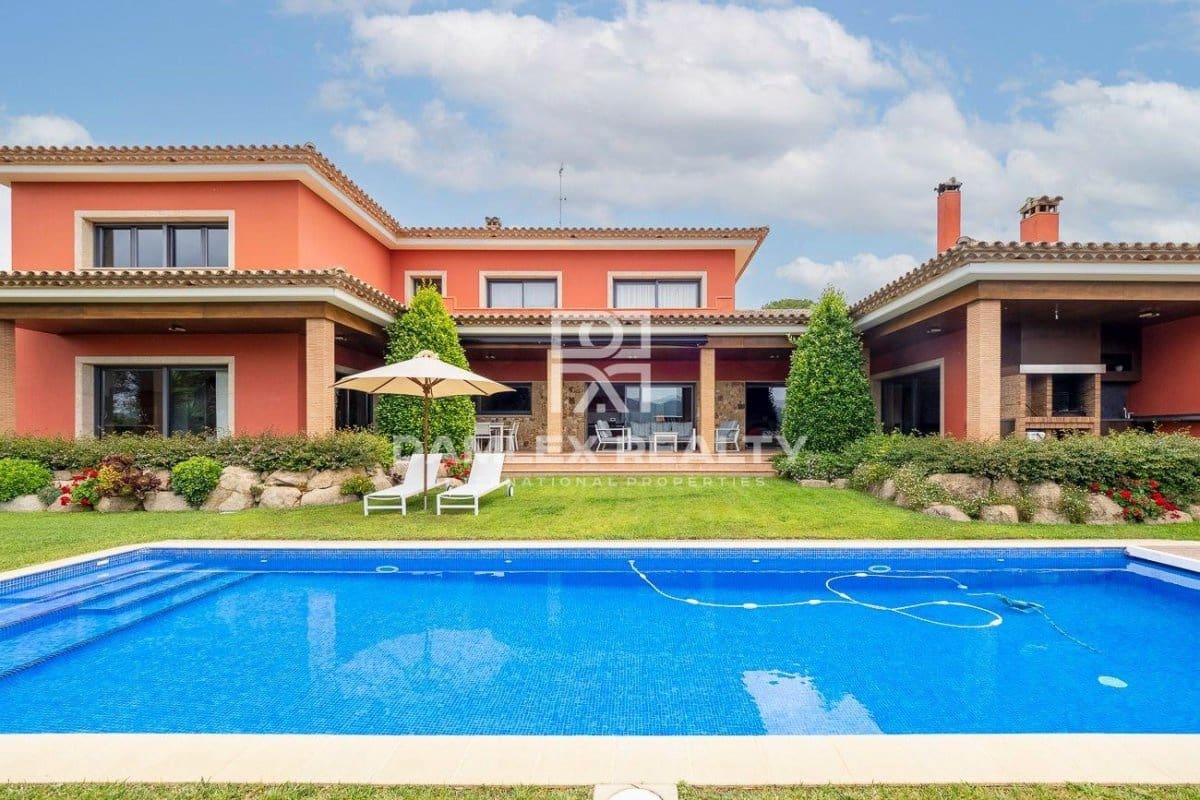 4 slaapkamer Villa te koop in Santa Cristina d'Aro met zwembad - € 2.100.000 (Ref: 7632328)