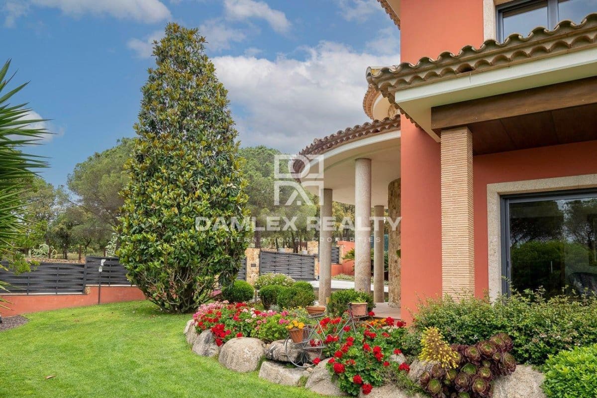 4 slaapkamer Villa te koop in Santa Cristina d'Aro met zwembad - € 2.100.000 (Ref: 7632328)