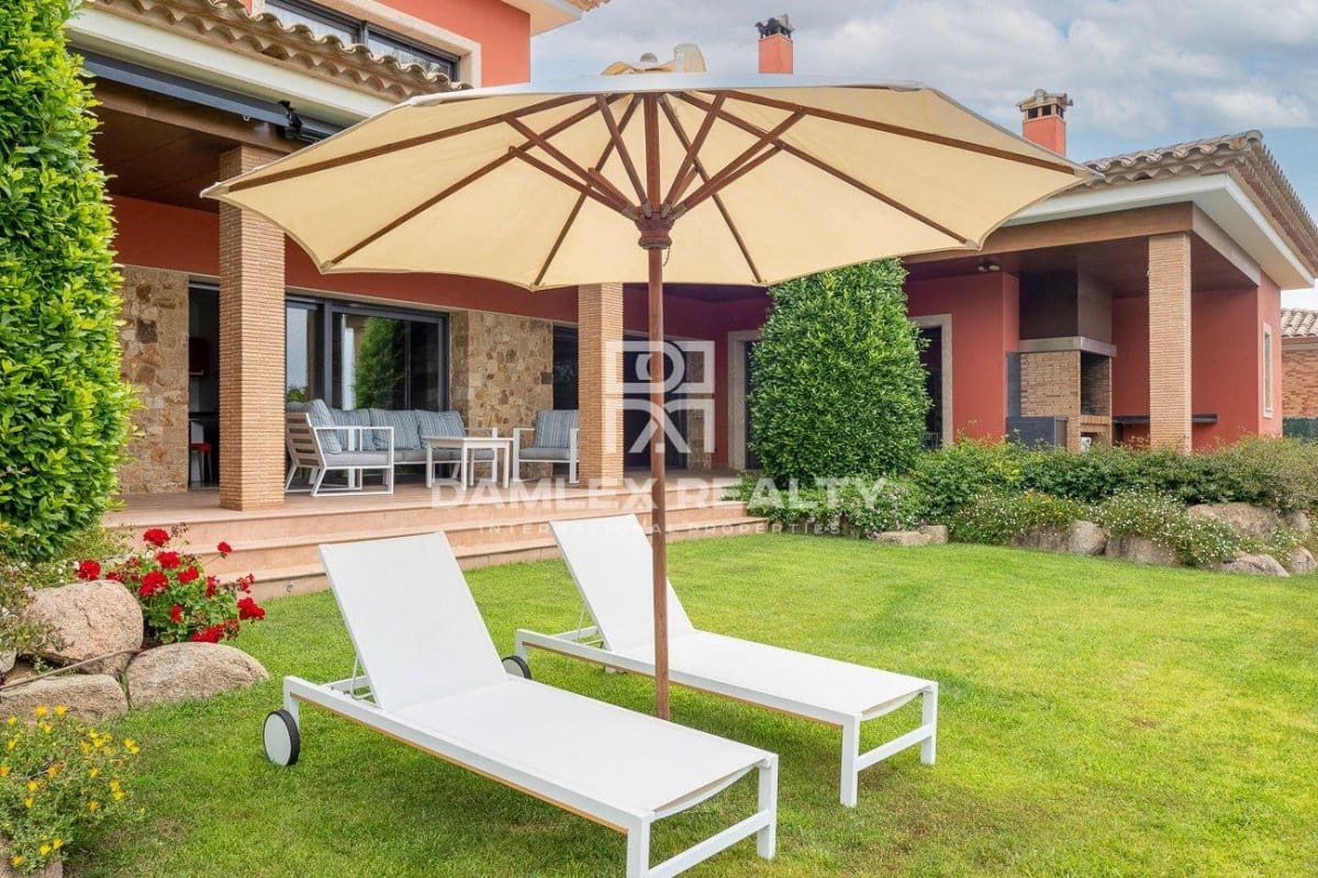 4 slaapkamer Villa te koop in Santa Cristina d'Aro met zwembad - € 2.100.000 (Ref: 7632328)