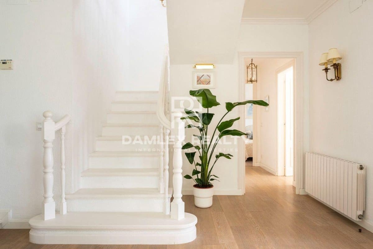 5 soveværelse Villa til salg i Lloret de Mar med swimmingpool garage - € 699.000 (Ref: 7642148)