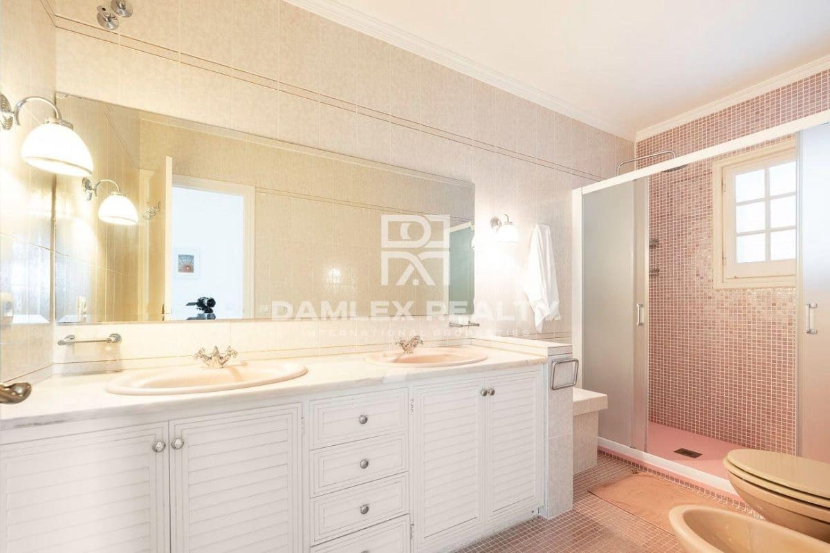 5 soveværelse Villa til salg i Lloret de Mar med swimmingpool garage - € 699.000 (Ref: 7642148)