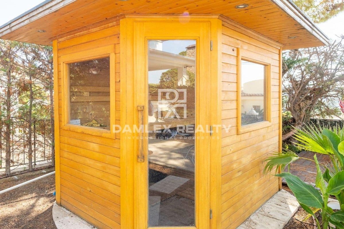 5 soveværelse Villa til salg i Lloret de Mar med swimmingpool garage - € 699.000 (Ref: 7642148)