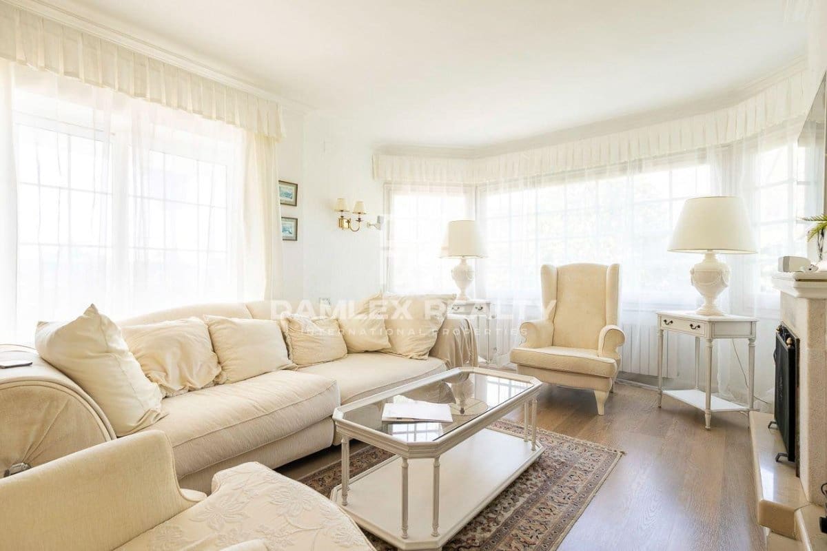 5 soveværelse Villa til salg i Lloret de Mar med swimmingpool garage - € 699.000 (Ref: 7642148)