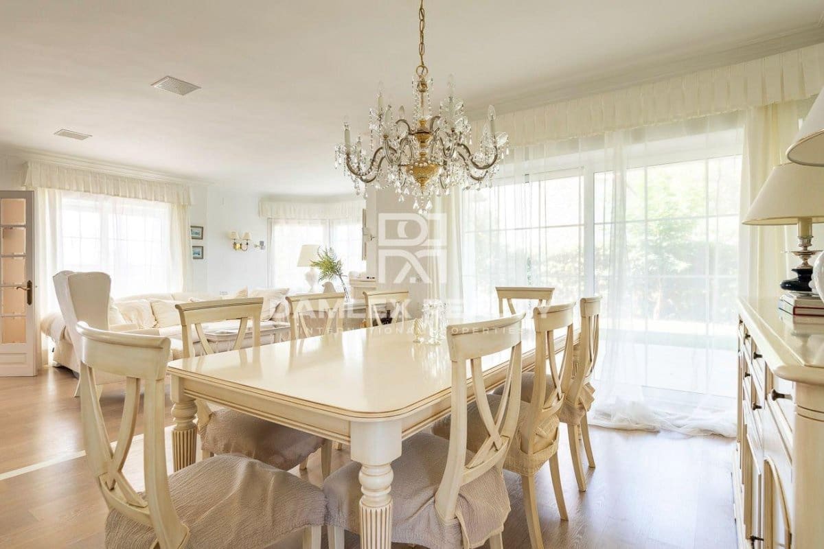 5 soveværelse Villa til salg i Lloret de Mar med swimmingpool garage - € 699.000 (Ref: 7642148)