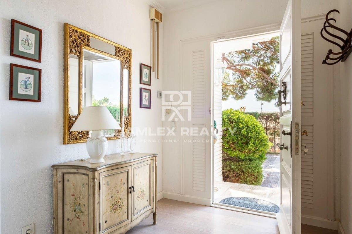 5 soveværelse Villa til salg i Lloret de Mar med swimmingpool garage - € 699.000 (Ref: 7642148)