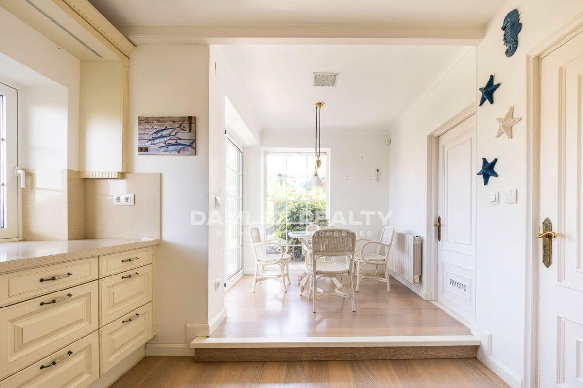 5 soveværelse Villa til salg i Lloret de Mar med swimmingpool garage - € 699.000 (Ref: 7642148)