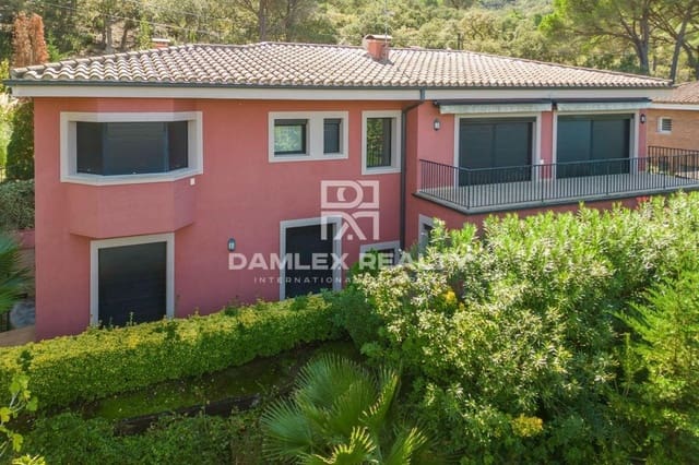 5 chambre Villa/Maison à vendre à Santa Cristina d'Aro avec piscine - 845 000 € (Ref: 7695700)