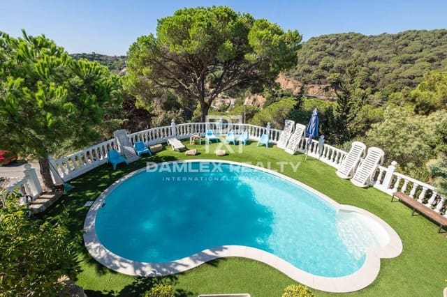 Chalet de 5 habitaciones en Lloret de Mar en venta con piscina garaje - 860.000 € (Ref: 7776933)