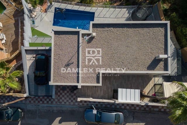 5 slaapkamer Villa te koop in Lloret de Mar met zwembad garage - € 1.230.000 (Ref: 7850626)