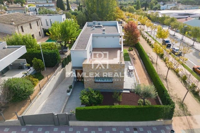 4 camera da letto Villa in vendita in Santa Cristina d'Aro - 875.000 € (Rif: 7865439)