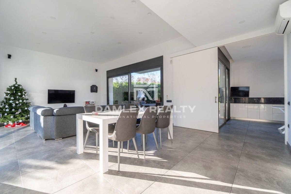 3 soveværelse Villa til salg i Platja d'Aro - € 1.000.000 (Ref: 7988088)