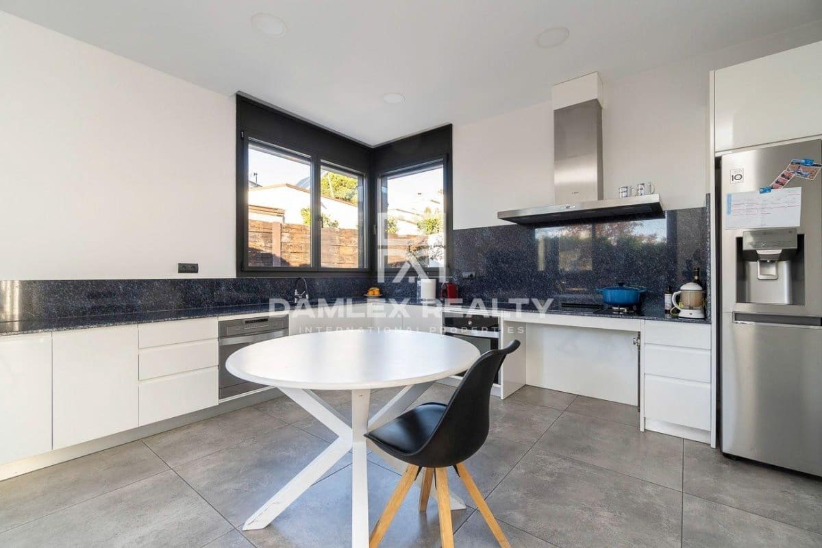 3 soveværelse Villa til salg i Platja d'Aro - € 1.000.000 (Ref: 7988088)