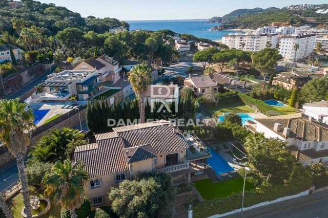4 slaapkamer Villa te koop in Lloret de Mar met zwembad garage - € 1.950.000 (Ref: 8010321)