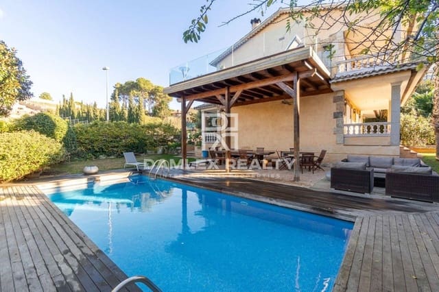 4 slaapkamer Villa te koop in Lloret de Mar met zwembad garage - € 1.950.000 (Ref: 8010321)