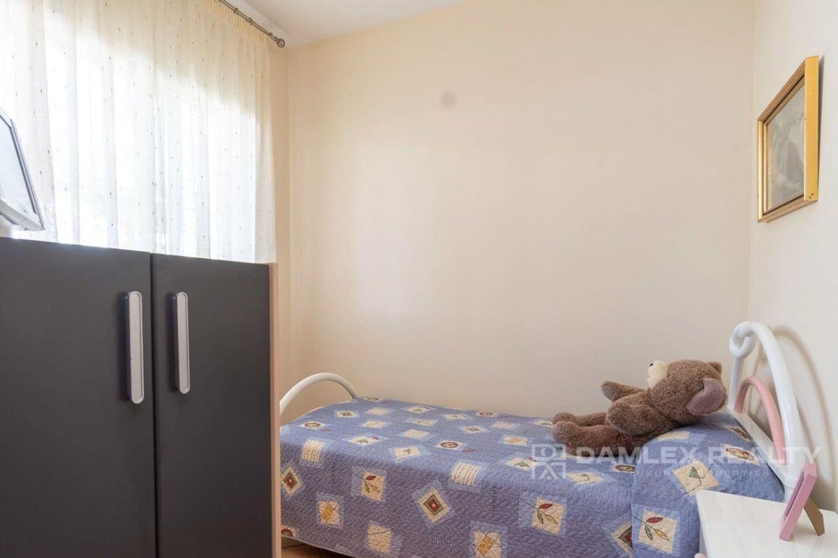 4 slaapkamer Villa te koop in Lloret de Mar met garage - € 320.000 (Ref: 8044233)