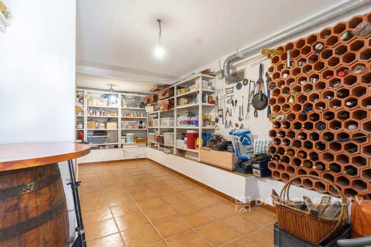 4 slaapkamer Villa te koop in Lloret de Mar met garage - € 320.000 (Ref: 8044233)