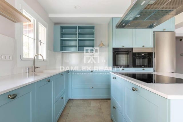 4 slaapkamer Villa te koop in Caldes de Malavella - € 835.000 (Ref: 8046489)