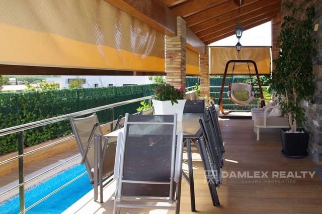 Chalet de 4 habitaciones en Santa Cristina d'Aro en venta con piscina - 980.000 € (Ref: 8097707)