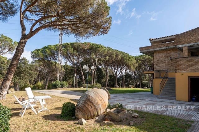 12 bedroom Villa for sale in Caldes de Malavella with pool - € 1,370,000 (Ref: 8104635)