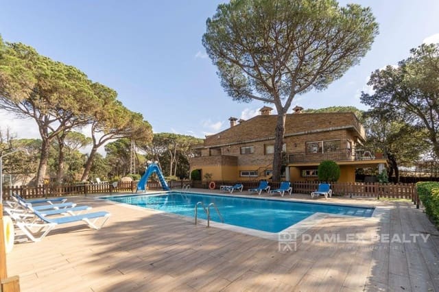 12 bedroom Villa for sale in Caldes de Malavella with pool - € 1,370,000 (Ref: 8104635)