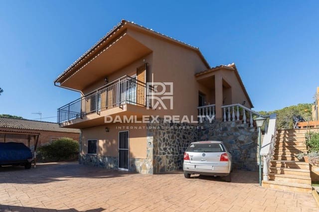 4 camera da letto Villa in vendita in Blanes con piscina garage - 369.000 € (Rif: 8104639)