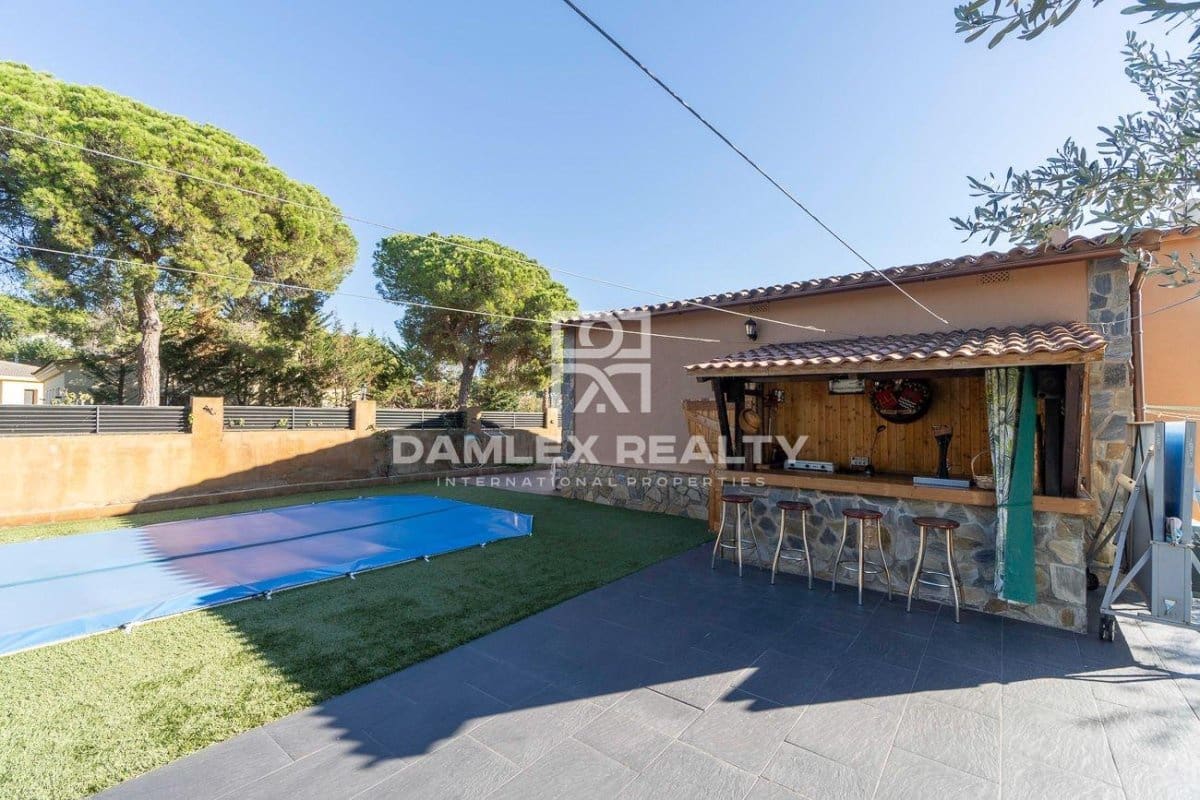 4 camera da letto Villa in vendita in Blanes con piscina garage - 369.000 € (Rif: 8104639)