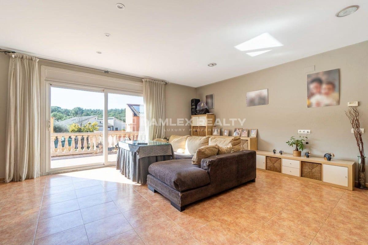 4 sypialnia Willa na sprzedaż w Begur z basenem garażem - 408 000 € (Ref: 8126581)