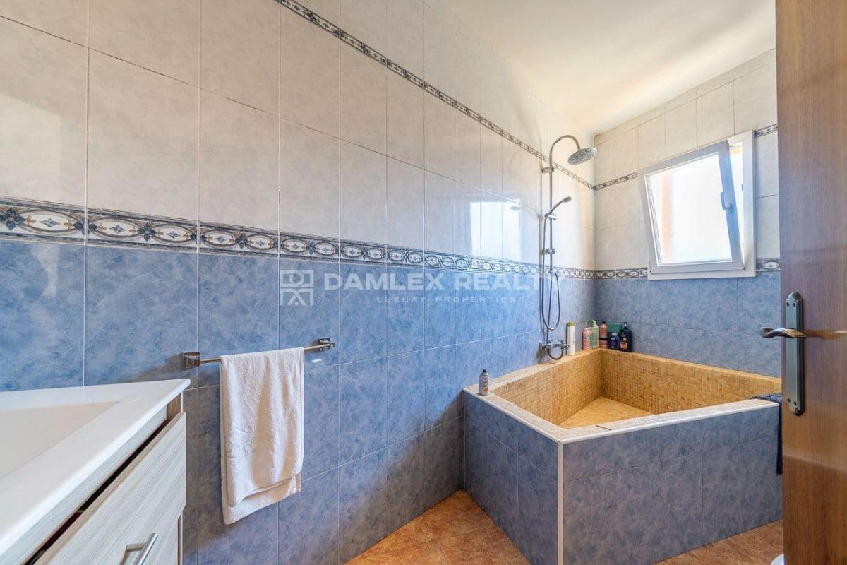 4 sypialnia Willa na sprzedaż w Begur z basenem garażem - 408 000 € (Ref: 8126581)