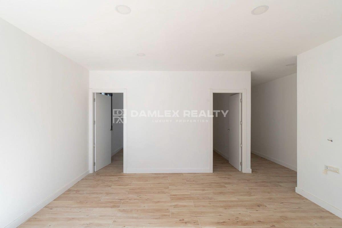 4 slaapkamer Villa te koop in Vidreres - € 750.000 (Ref: 8135925)