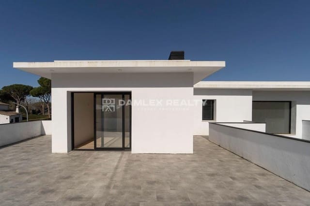 4 bedroom Villa for sale in Vidreres - € 750,000 (Ref: 8135925)