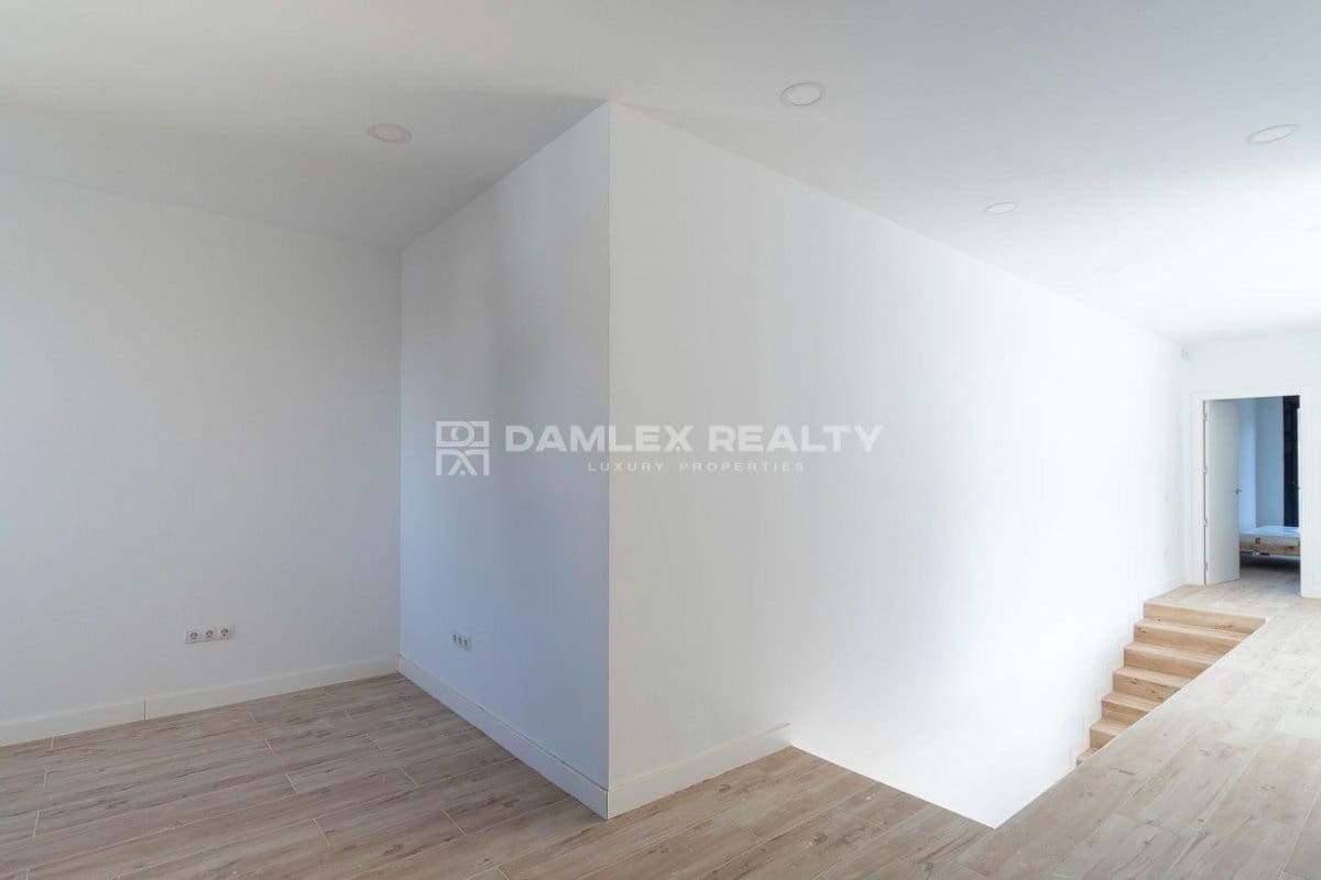 4 slaapkamer Villa te koop in Vidreres - € 750.000 (Ref: 8135925)