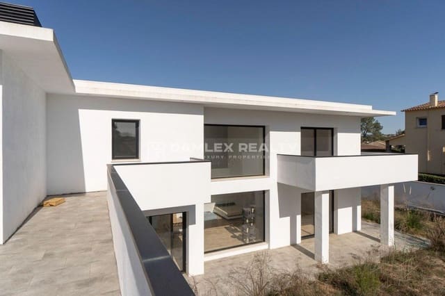 4 bedroom Villa for sale in Vidreres - € 750,000 (Ref: 8135925)
