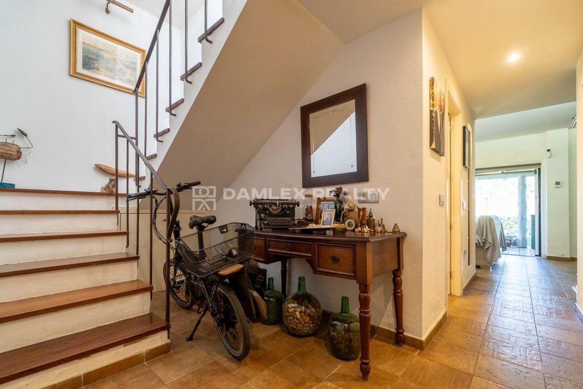 3 soveværelse Villa til salg i Calella de Palafrugell - € 440.000 (Ref: 8135997)